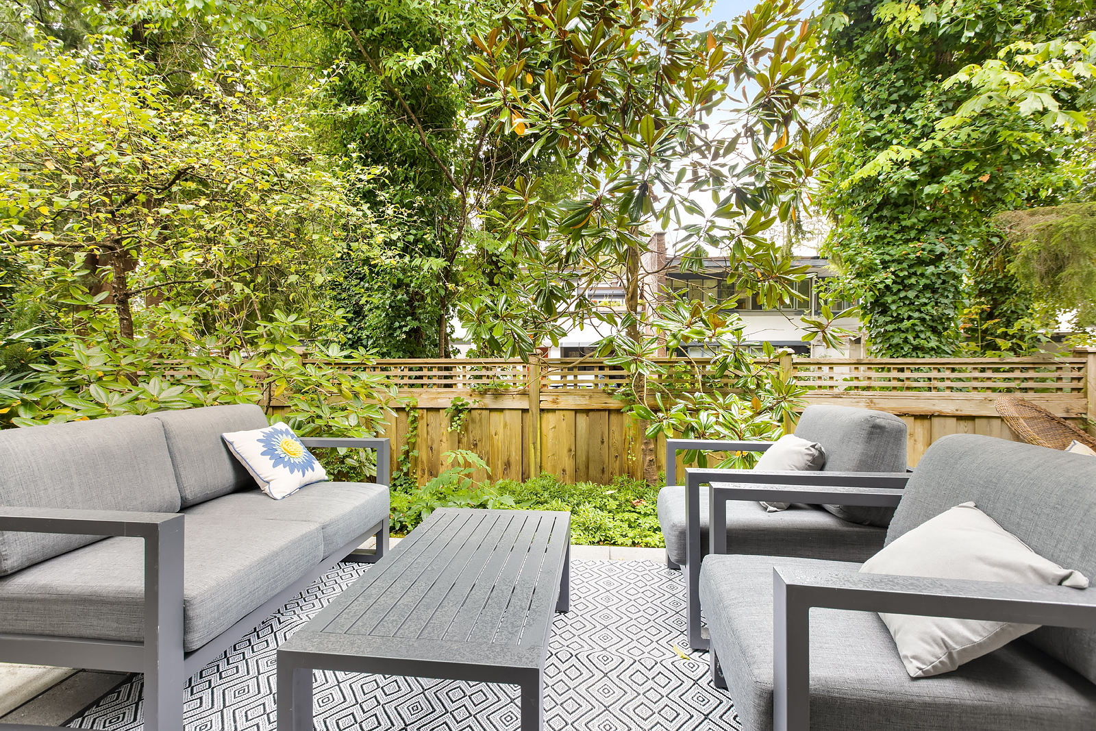 #6 - 3750 Edgemont Boulevard 11