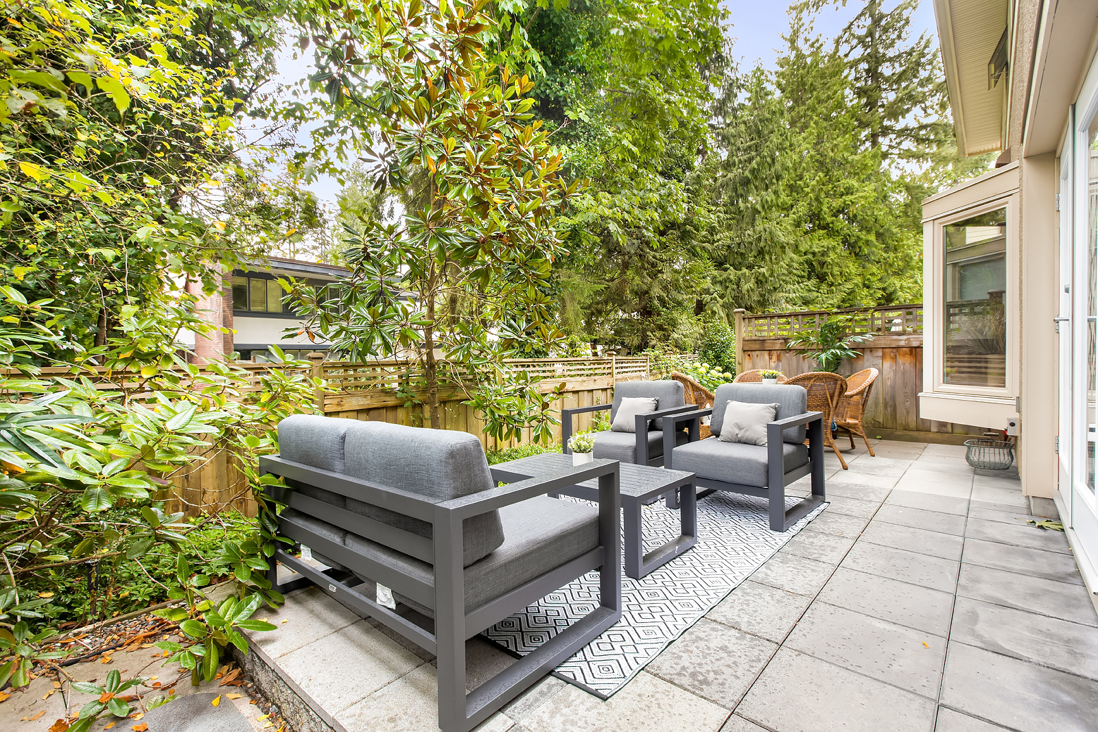 #6 - 3750 Edgemont Boulevard 10