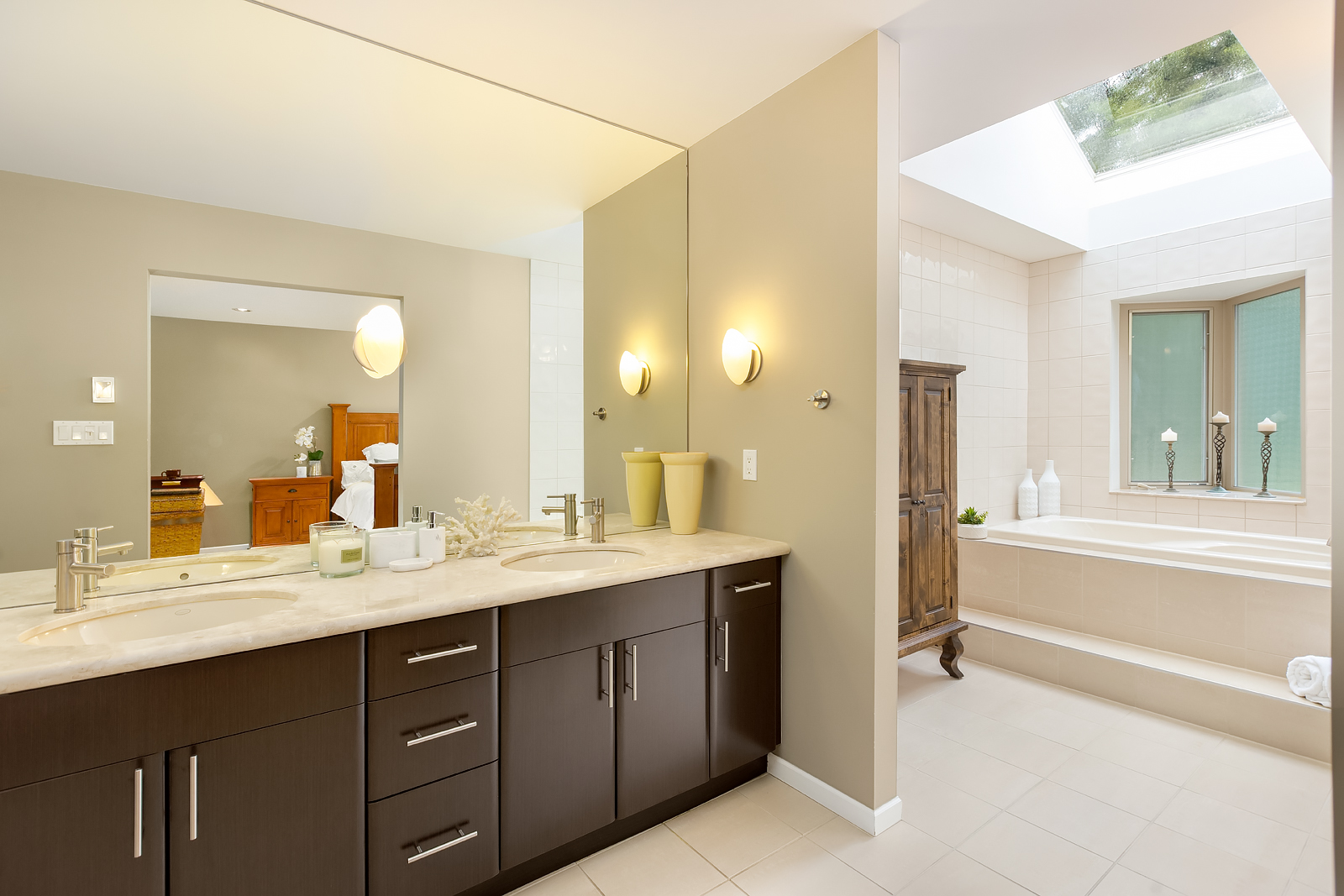 #6 - 3750 Edgemont Boulevard 20
