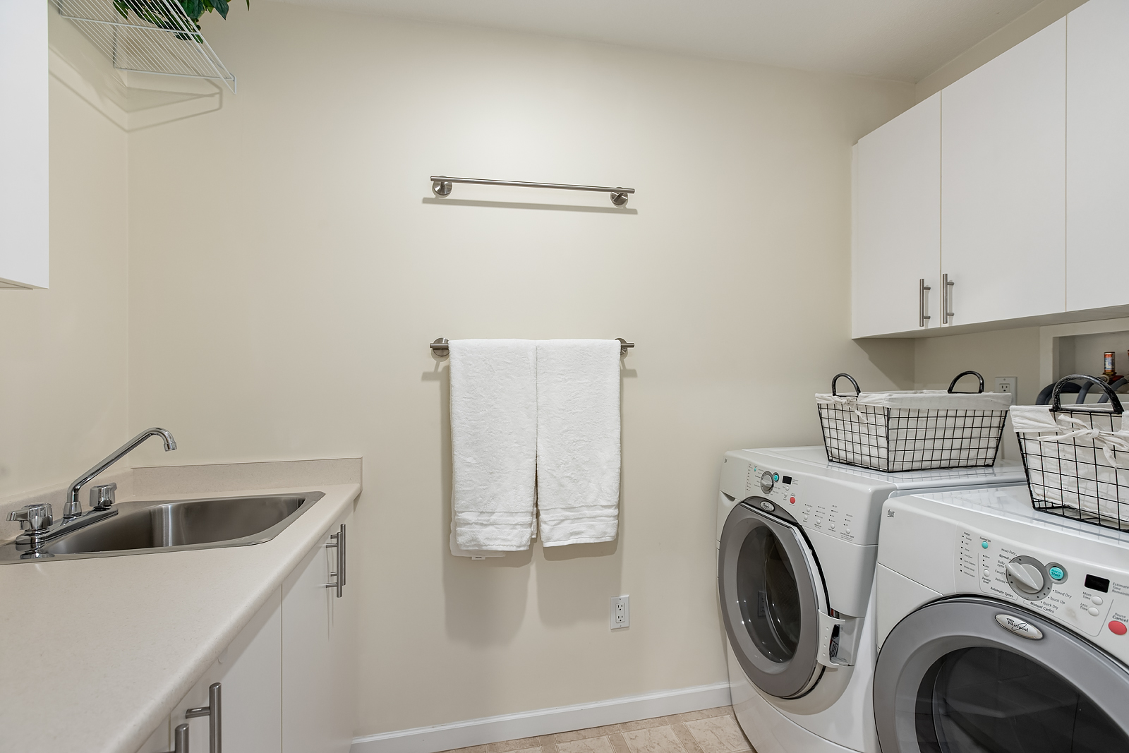 #6 - 3750 Edgemont Boulevard 26