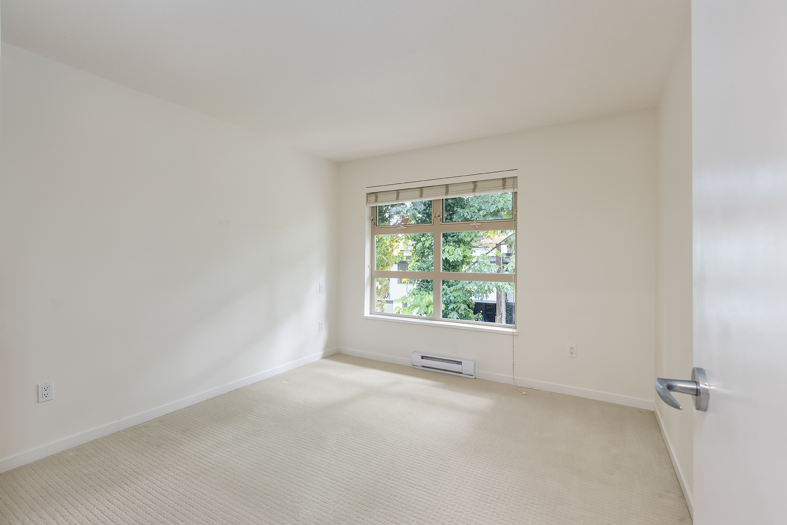 #5 - 3750 Edgemont Boulevard 28