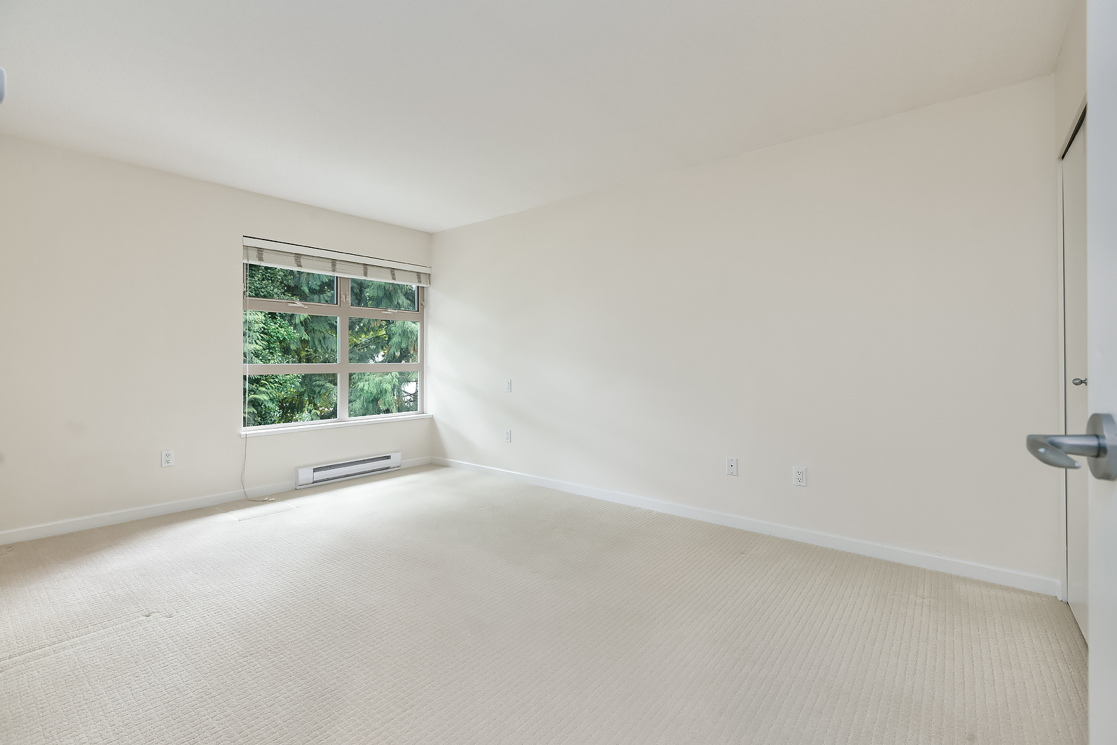 #5 - 3750 Edgemont Boulevard 30