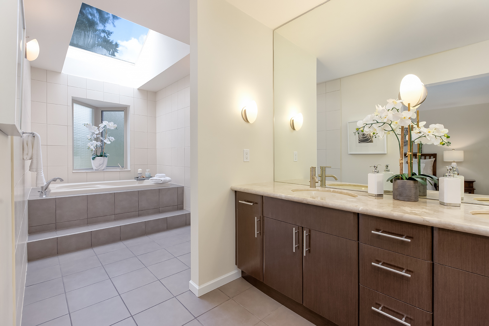 #5 - 3750 Edgemont Boulevard 24