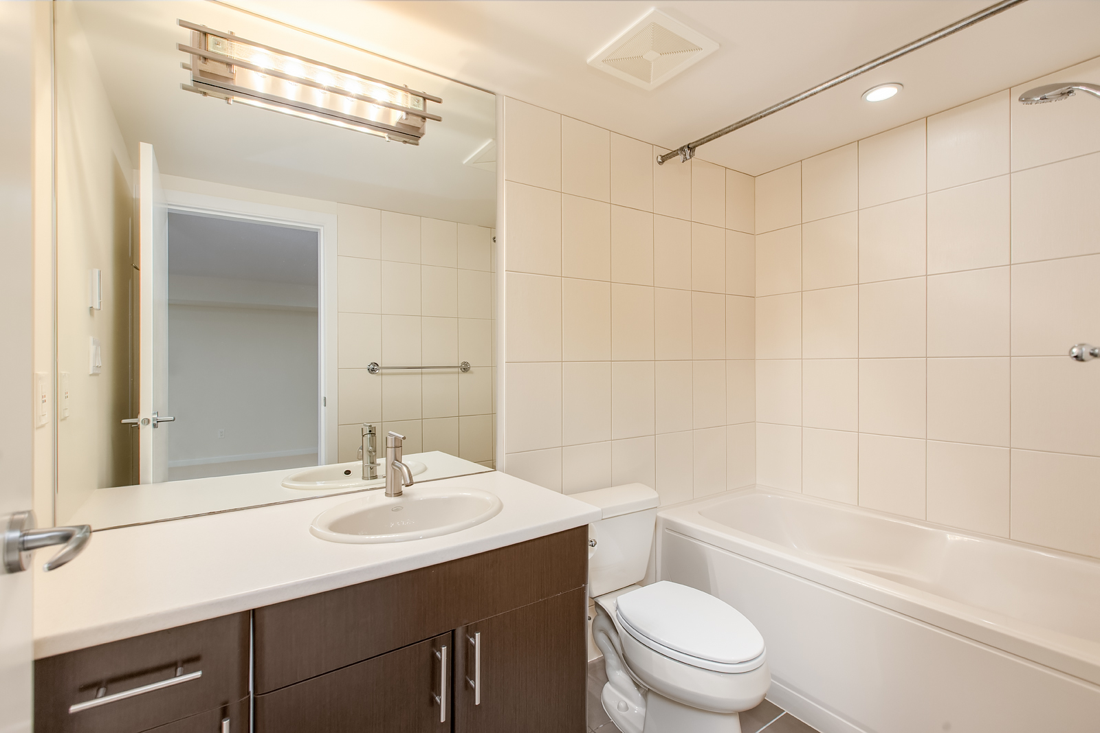 #5 - 3750 Edgemont Boulevard 35