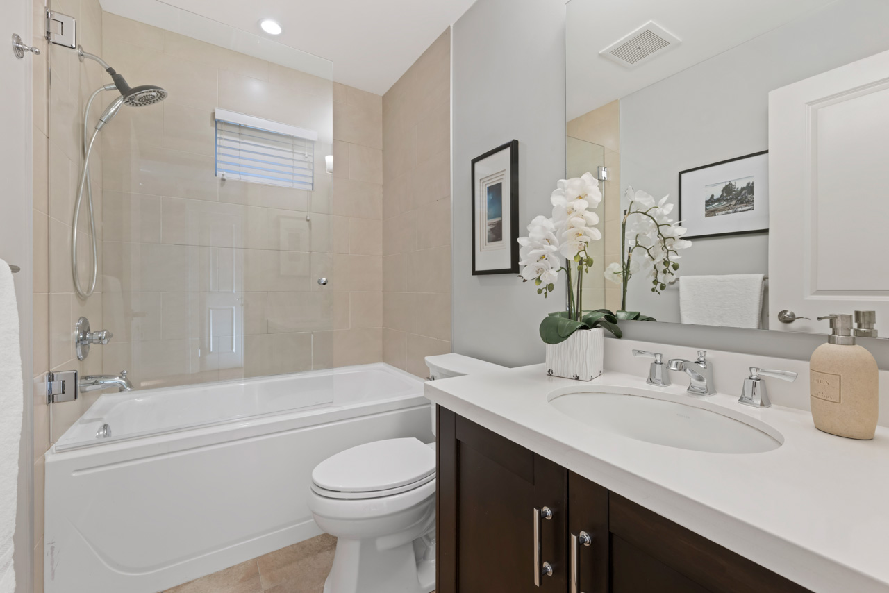 252 W 6TH STREET 51