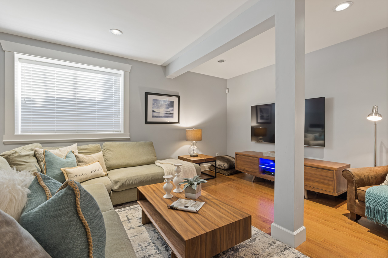 252 W 6TH STREET 52
