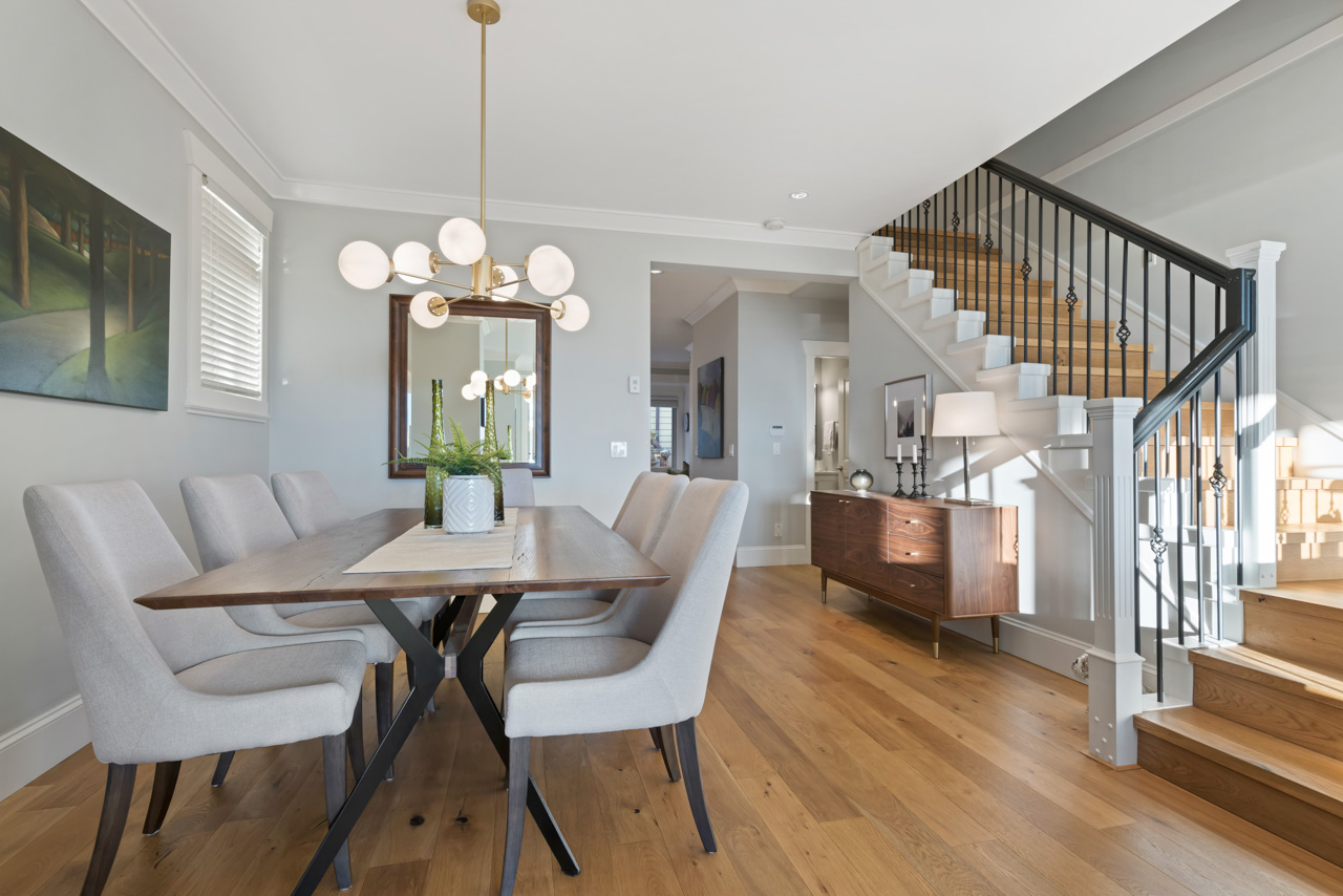 252 W 6TH STREET 18