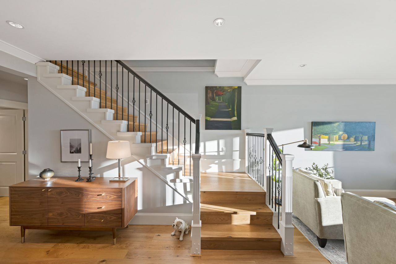 252 W 6TH STREET 19