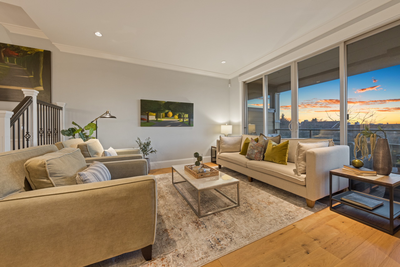 252 W 6TH STREET 11