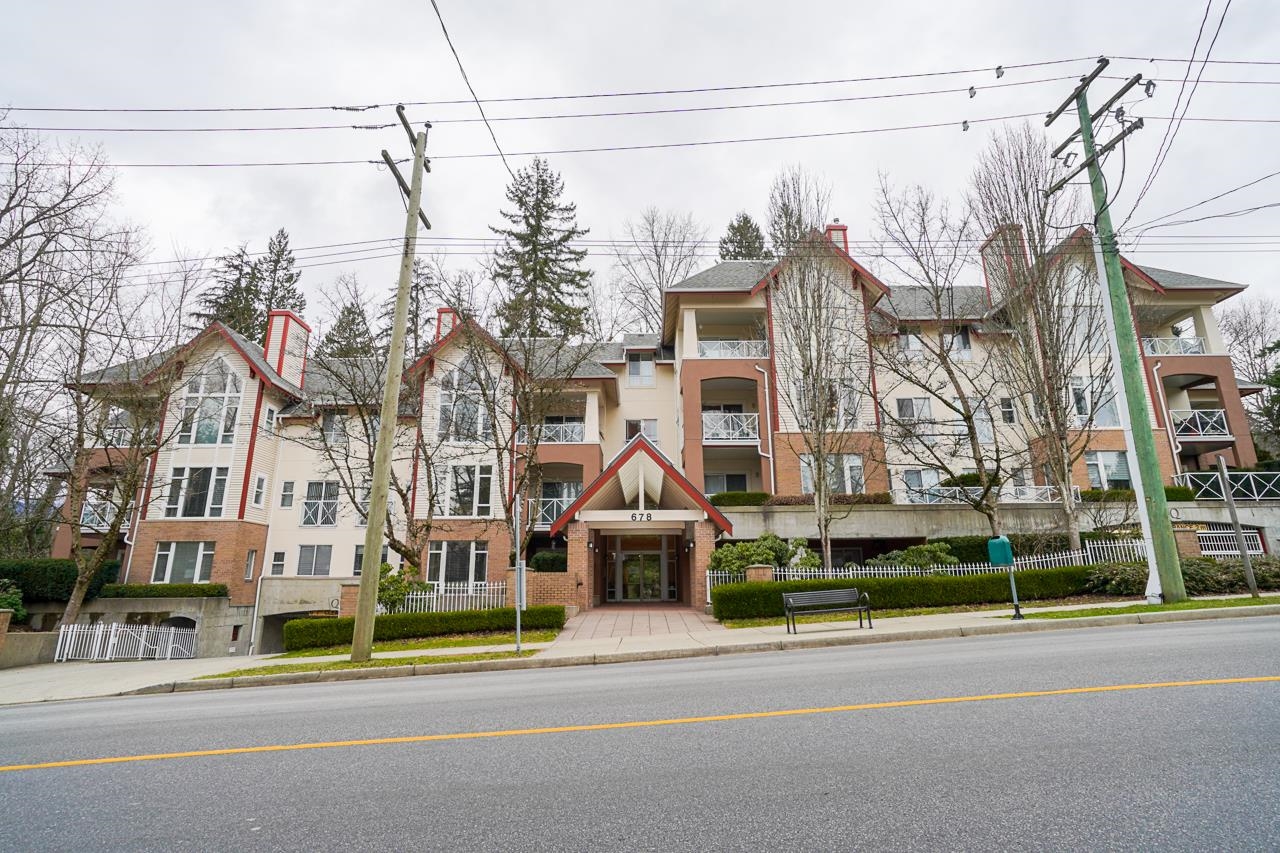 307 678 W QUEENS ROAD 19