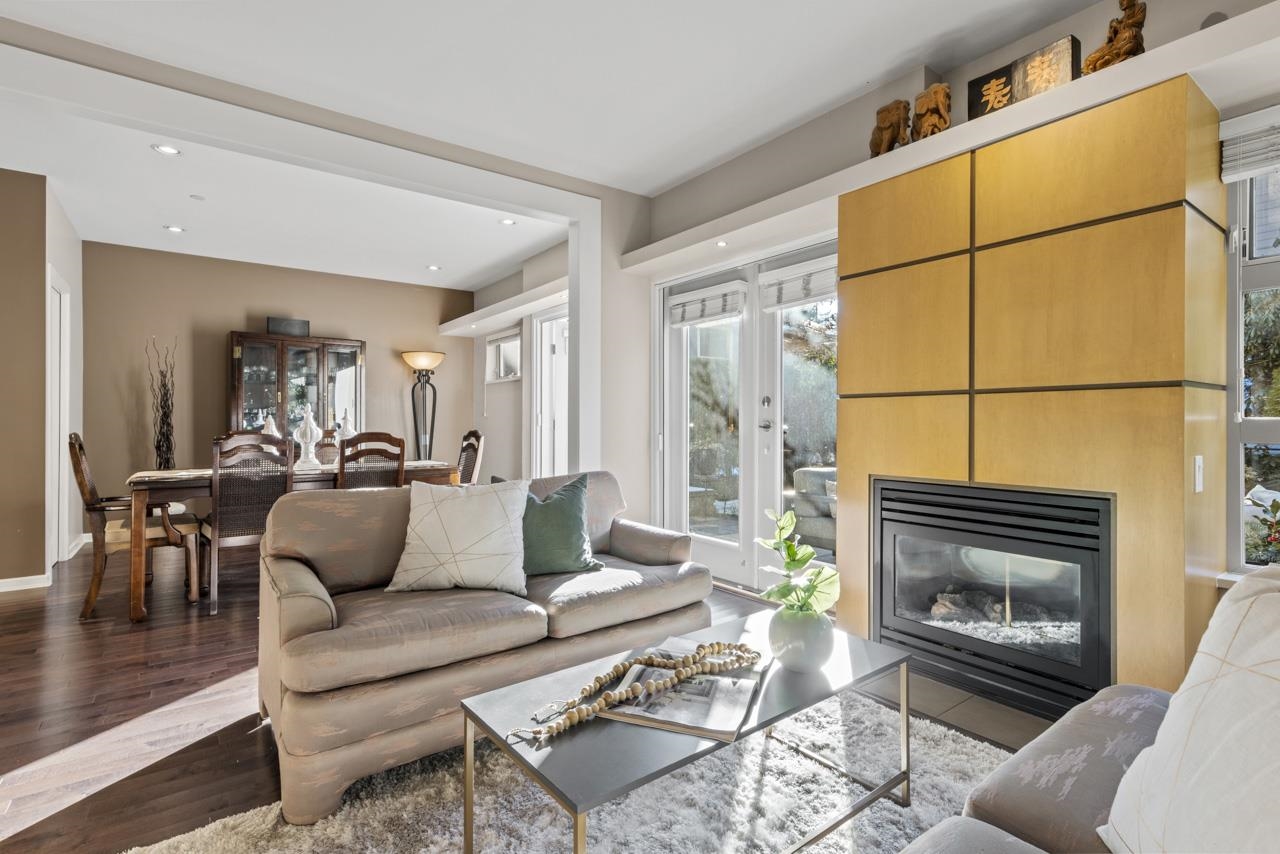 23 3750 EDGEMONT BOULEVARD 8