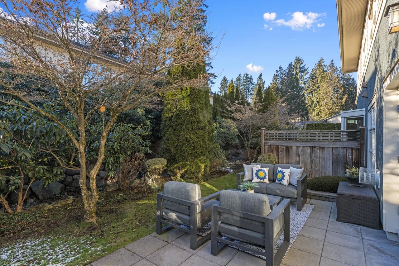 23 3750 EDGEMONT BOULEVARD 12