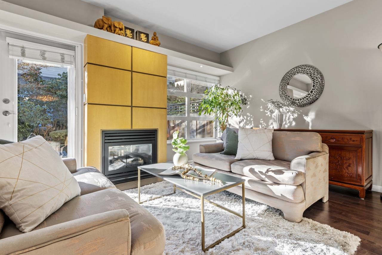 23 3750 EDGEMONT BOULEVARD 7
