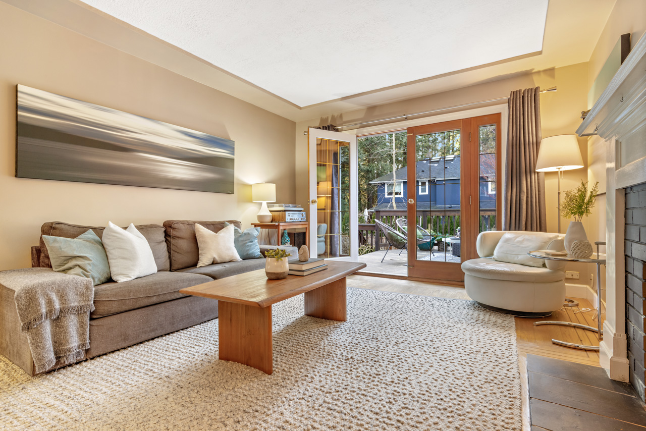 1949 Mackay Avenue, North Vancouver 3