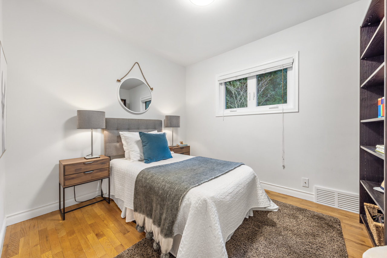 1949 Mackay Avenue, North Vancouver 11