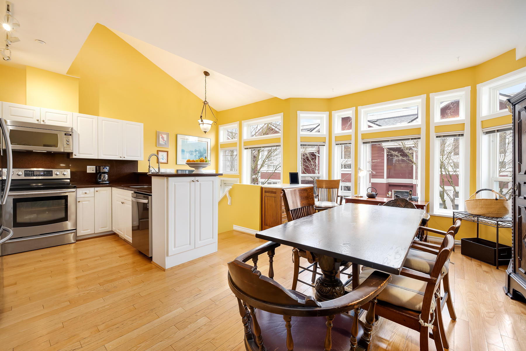 2-225 E5TH STREET, NORTH VANCOUVER 9