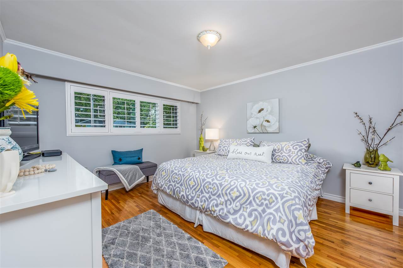 549 W 22nd STREET, NORTH VANCOUVER 8
