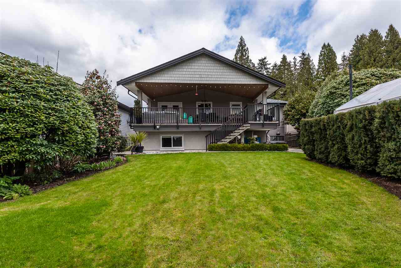 549 W 22nd STREET, NORTH VANCOUVER 18