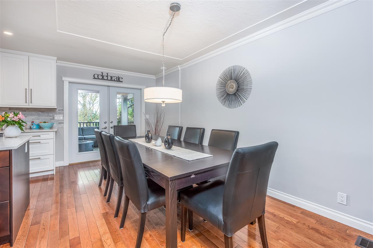 549 W 22nd STREET, NORTH VANCOUVER 3