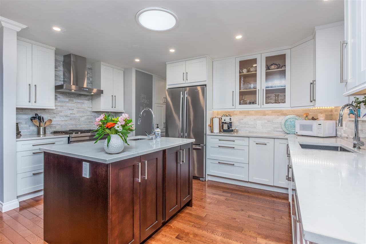 549 W 22nd STREET, NORTH VANCOUVER 6