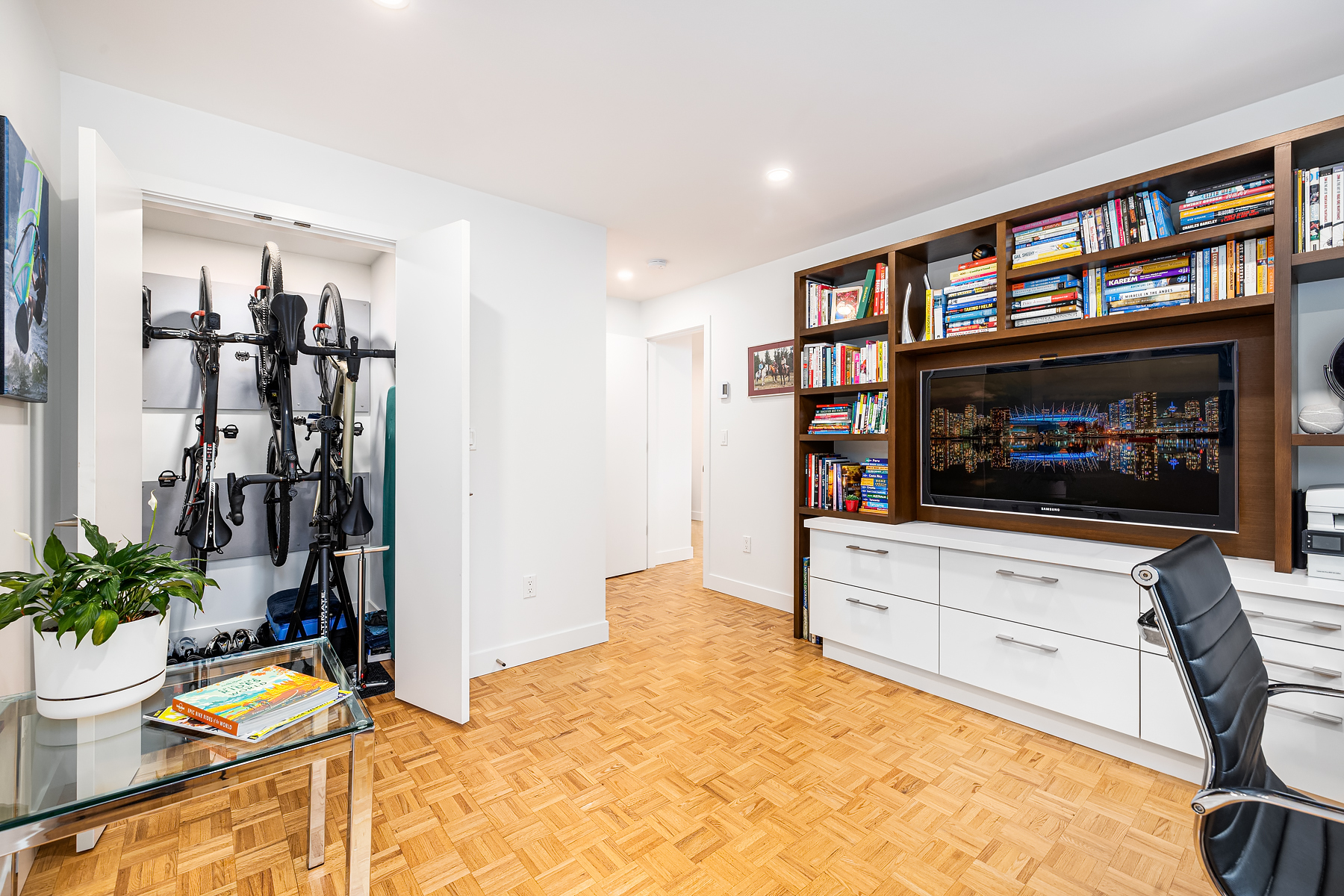 1210-235 Keith Road, West Vancouver 13