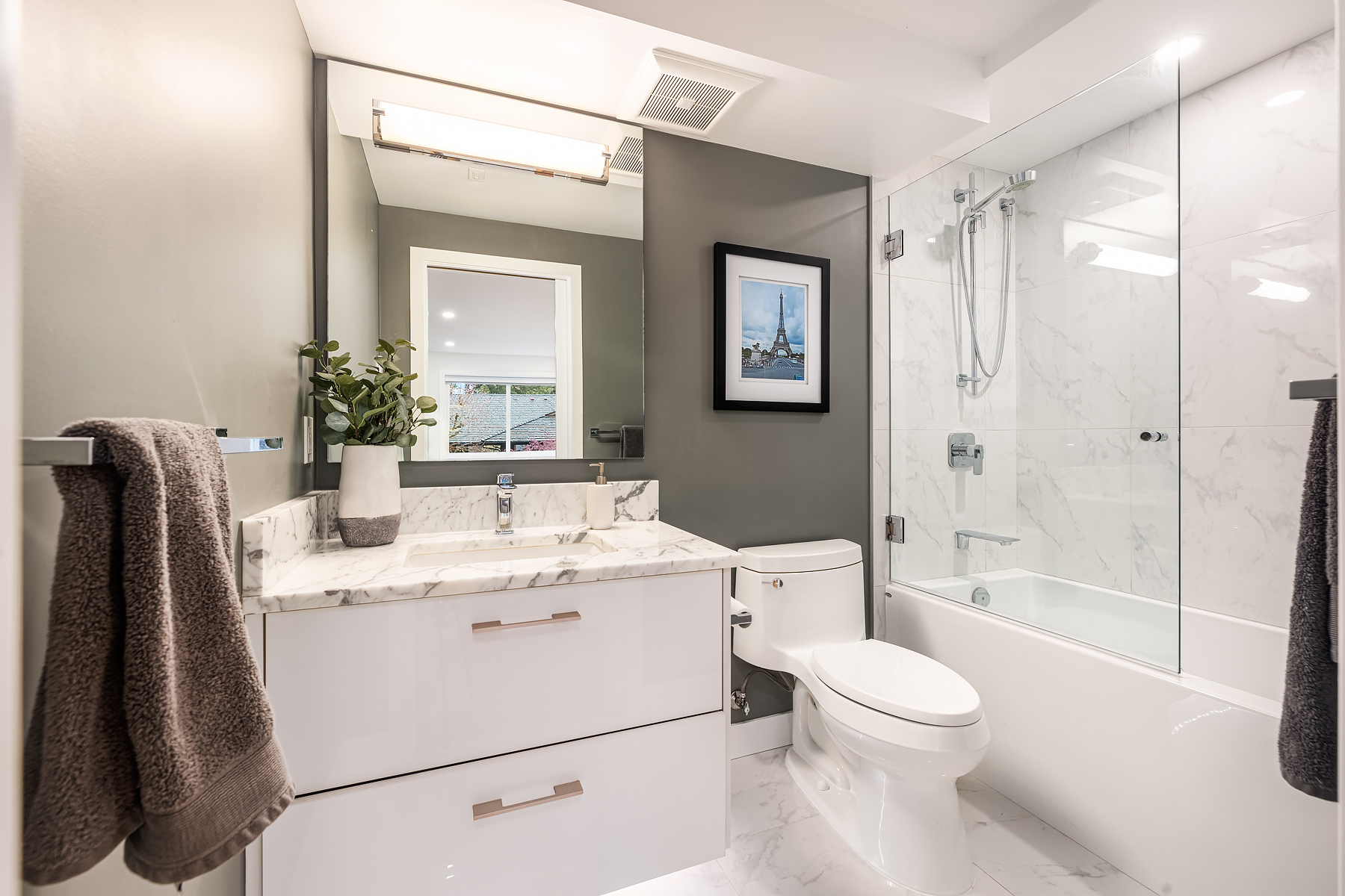 1210-235 Keith Road, West Vancouver 18