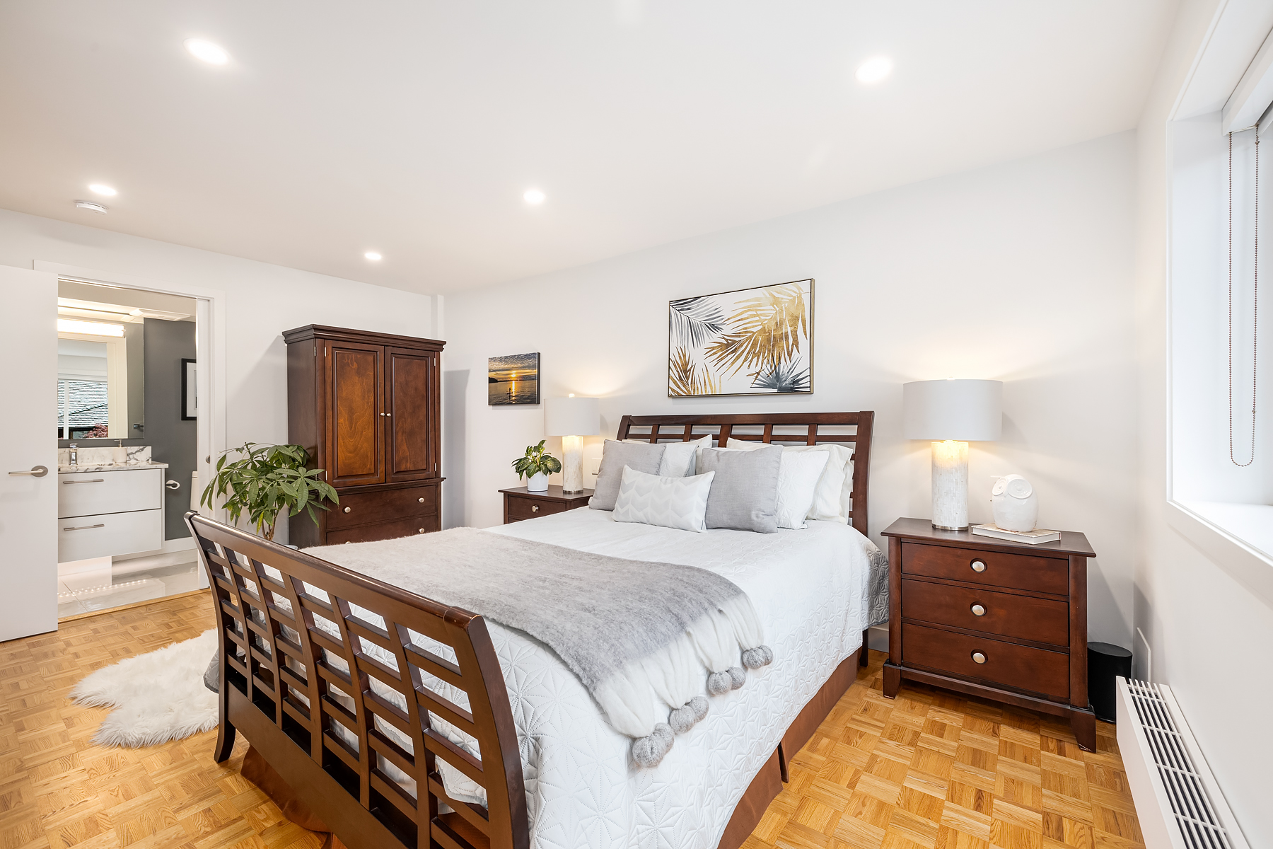 1210-235 Keith Road, West Vancouver 16
