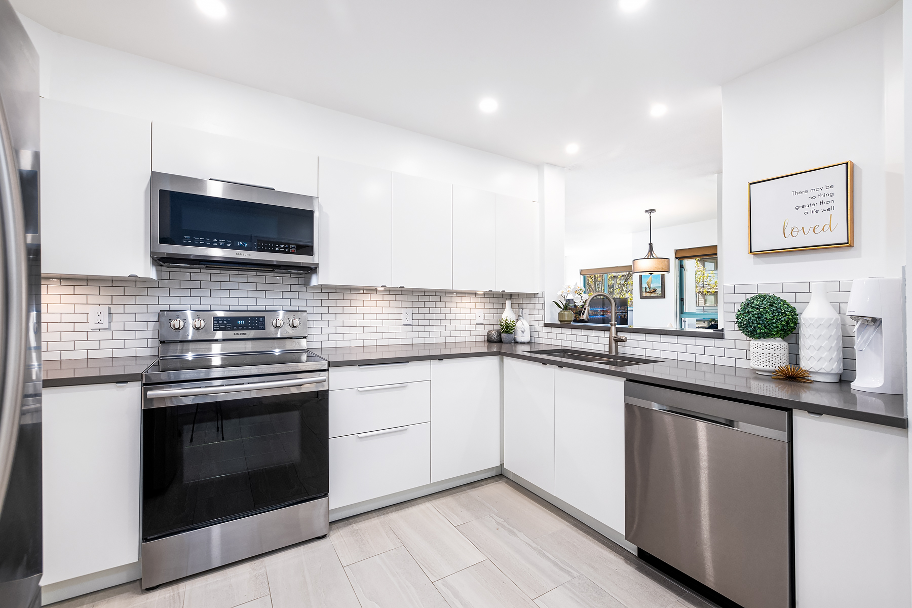 102-1085 W 17TH STREET, NORTH VANCOUVER 9