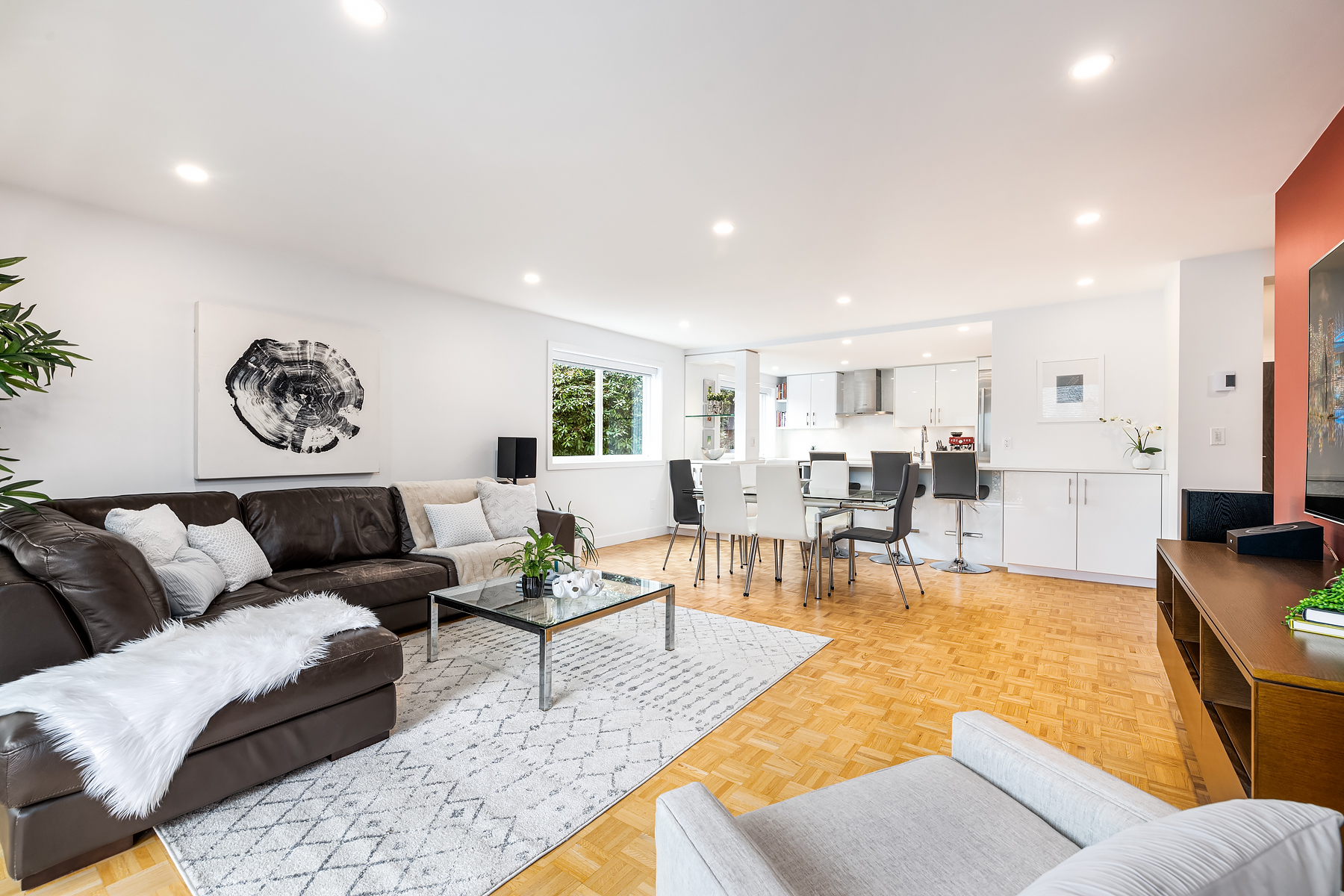 1210-235 Keith Road, West Vancouver 8