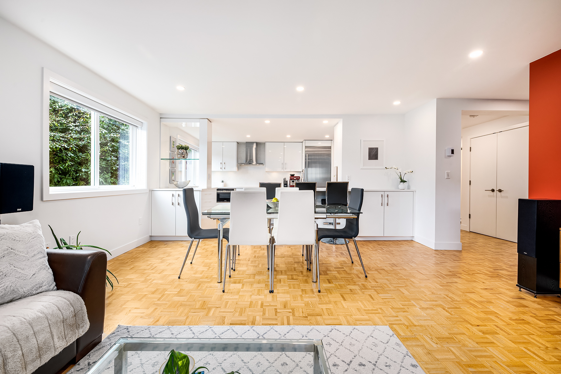 1210-235 Keith Road, West Vancouver 10