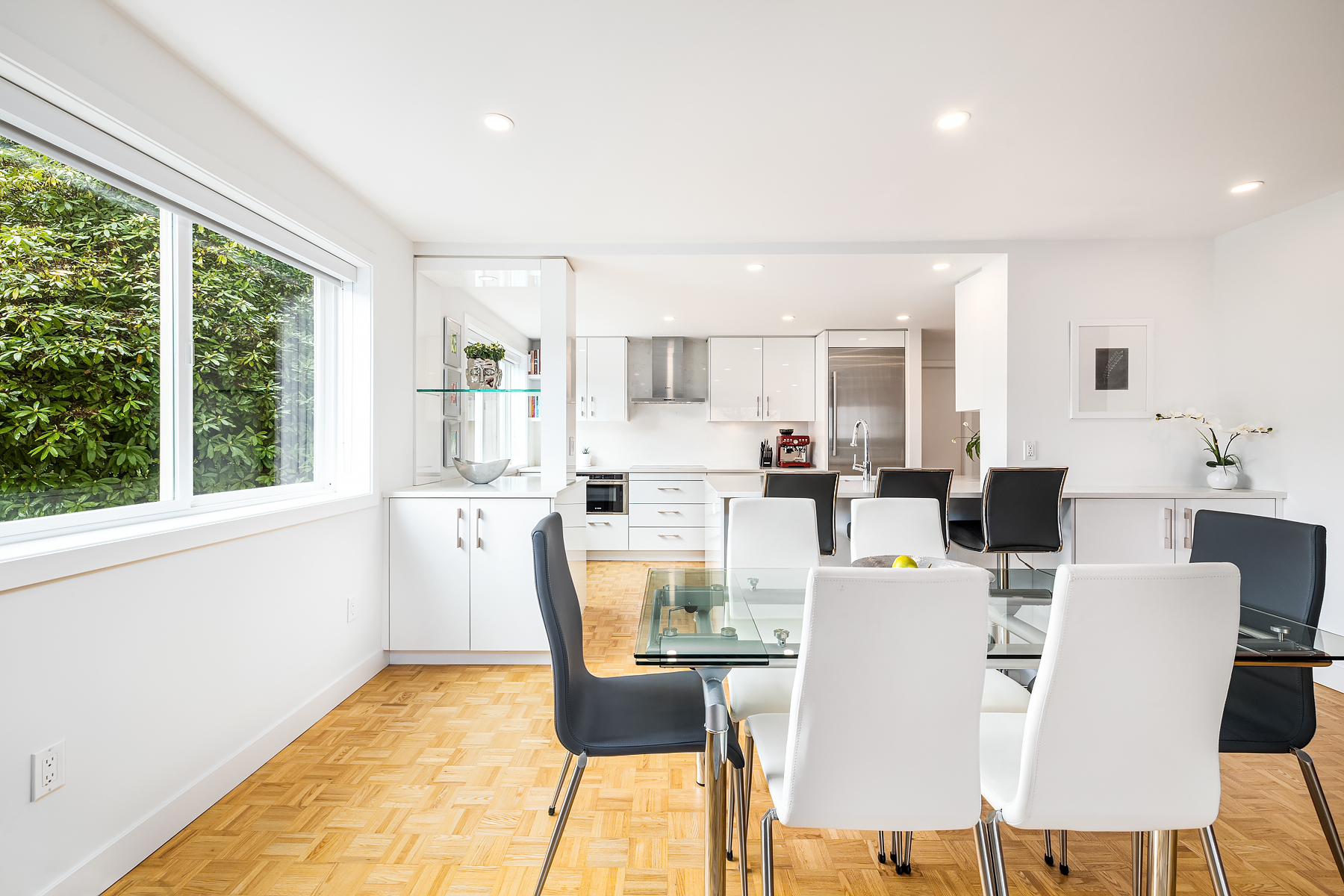 1210-235 Keith Road, West Vancouver 12