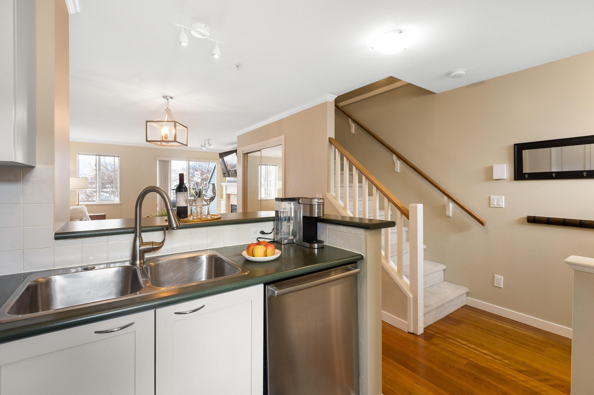 #113 4238 ALBERT STREET, BURNABY 6