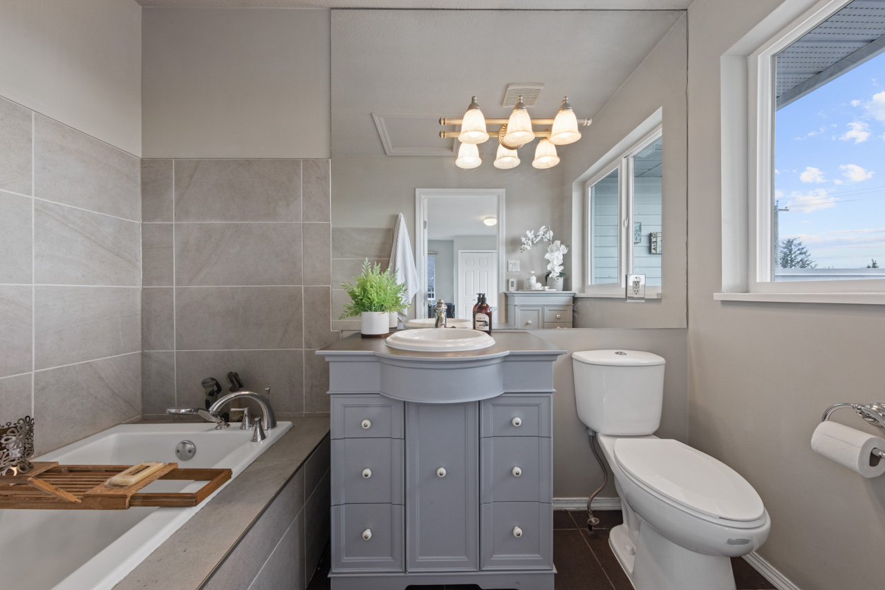 269B W 6TH STREET, NORTH VANCOUVER 13
