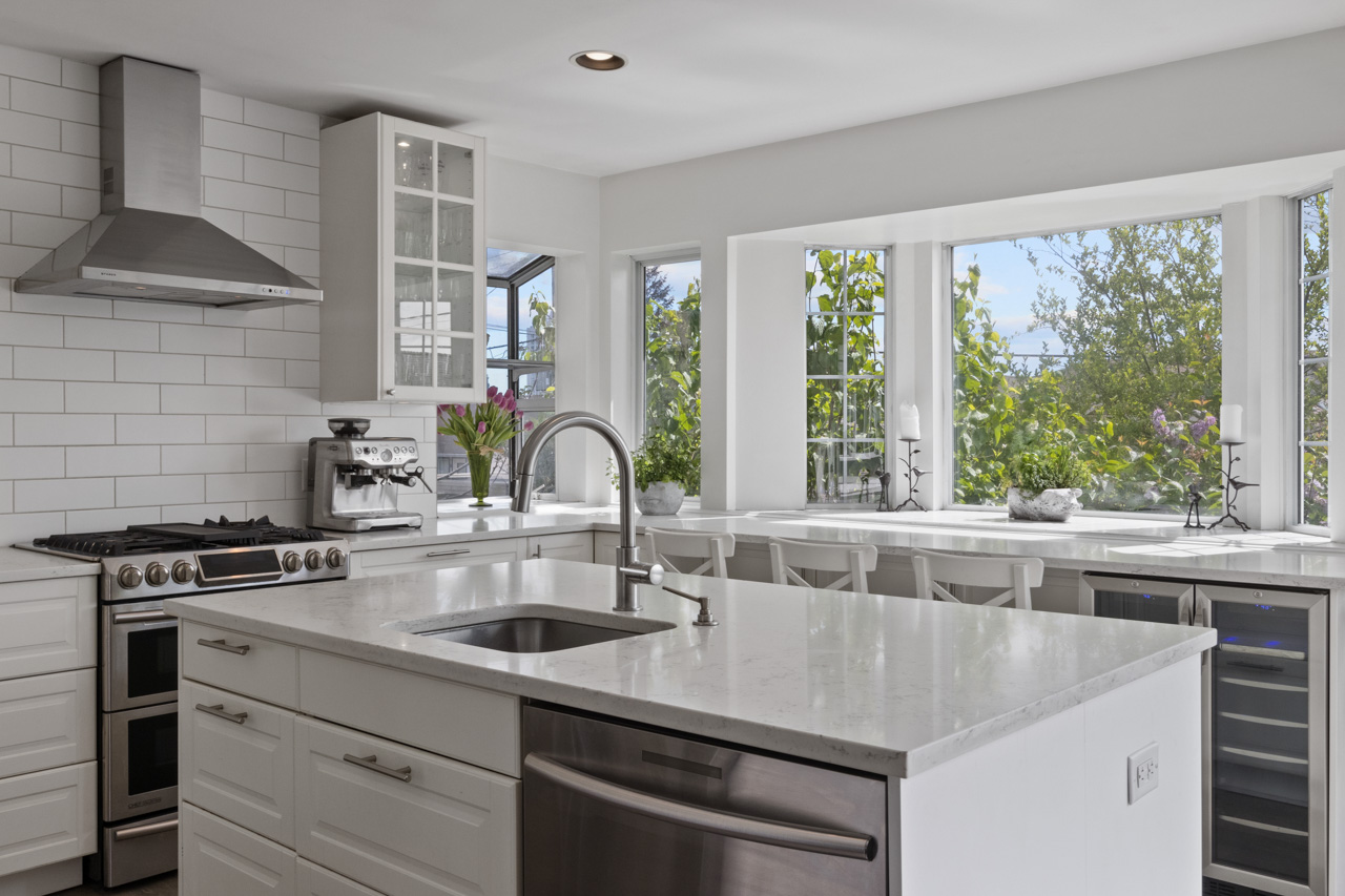 269B W 6TH STREET, NORTH VANCOUVER 2