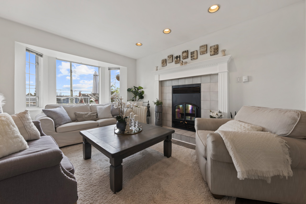 269B W 6TH STREET, NORTH VANCOUVER 10