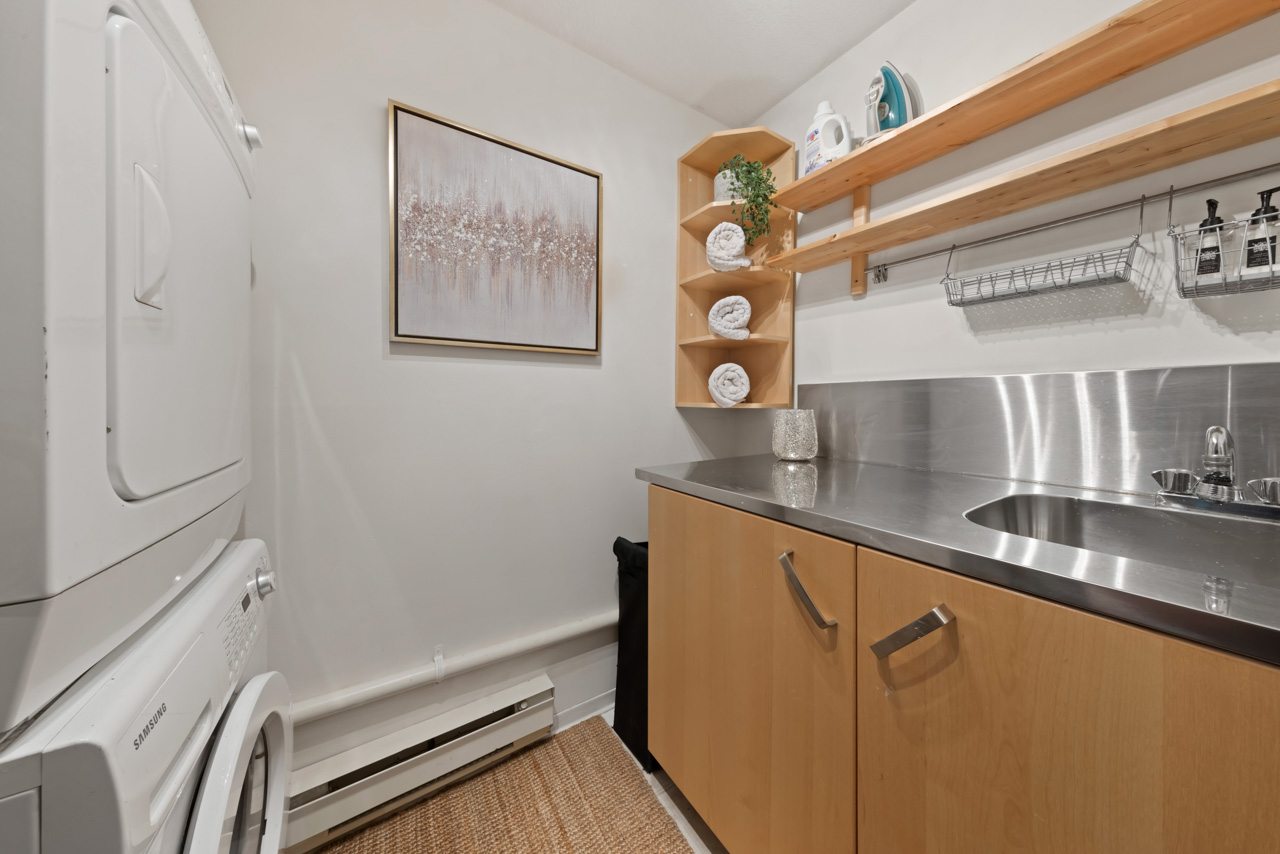 269B W 6TH STREET, NORTH VANCOUVER 19