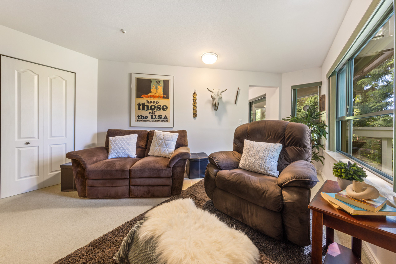 203-3200 CAPILANO CRESCENT, NORTH VANCOUVER 18