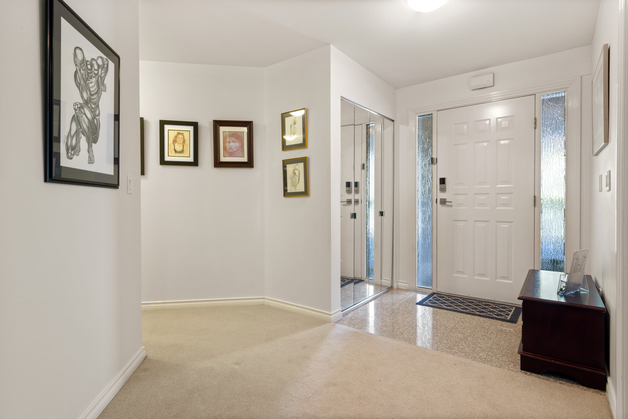 203-3200 CAPILANO CRESCENT, NORTH VANCOUVER 27