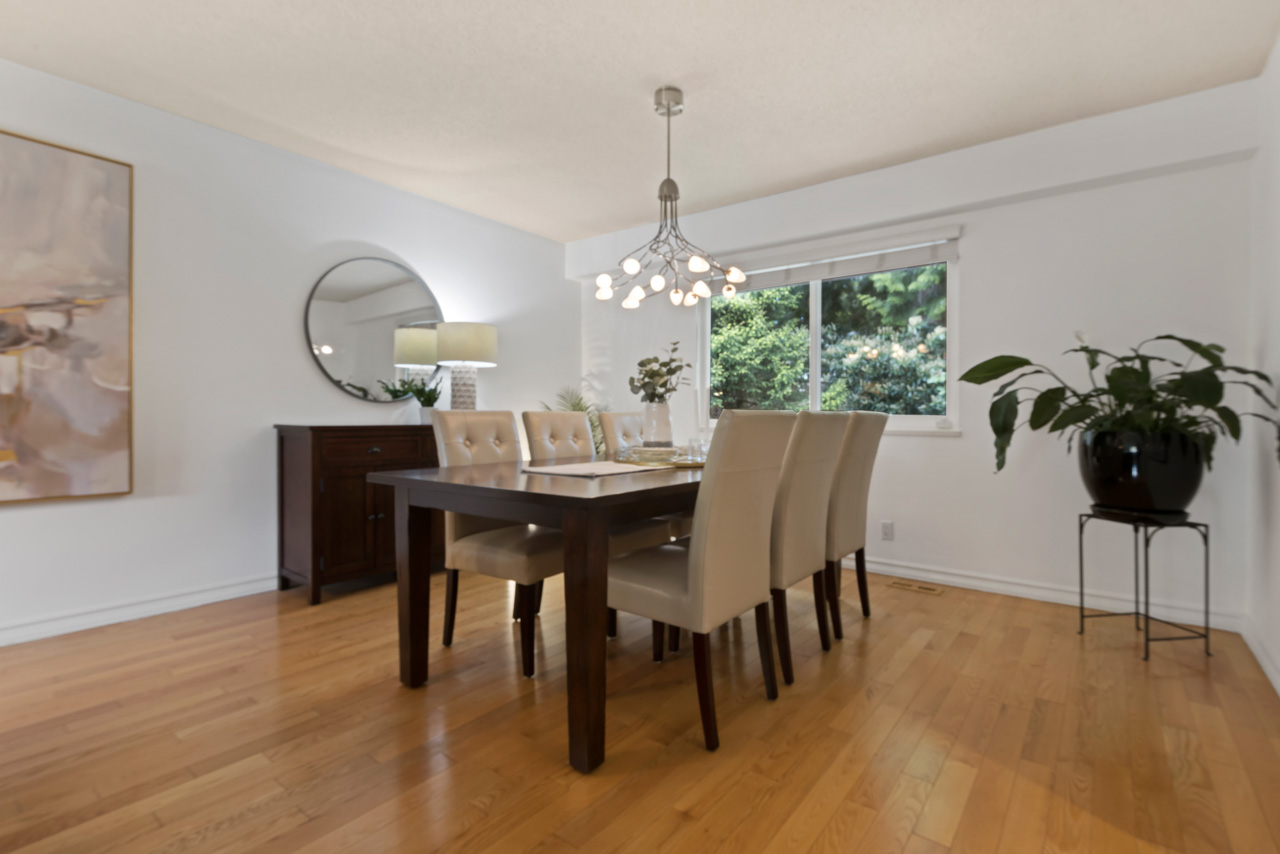 2275 Ennerdale Road, North Vancouver, BC. 7