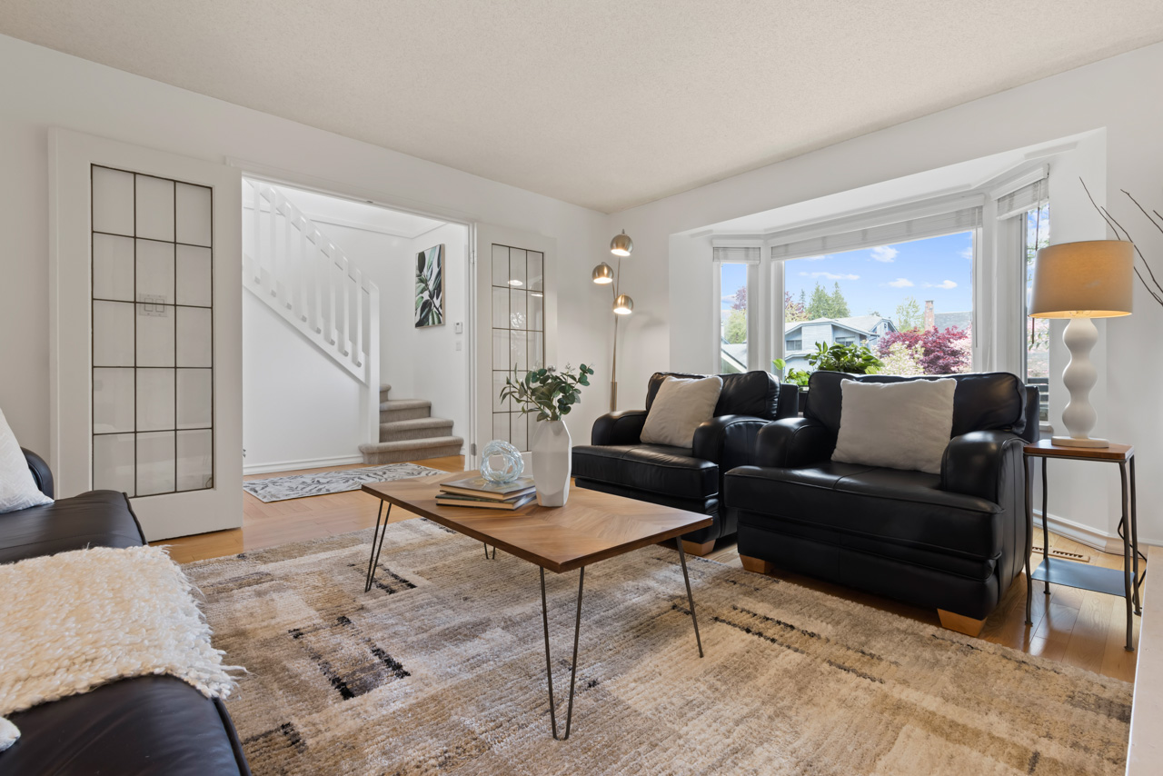 2275 Ennerdale Road, North Vancouver, BC. 9
