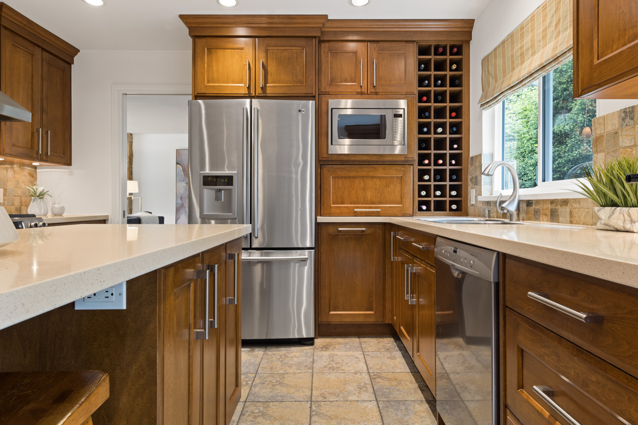 2275 Ennerdale Road, North Vancouver, BC. 13