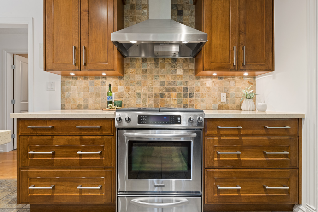 2275 Ennerdale Road, North Vancouver, BC. 14
