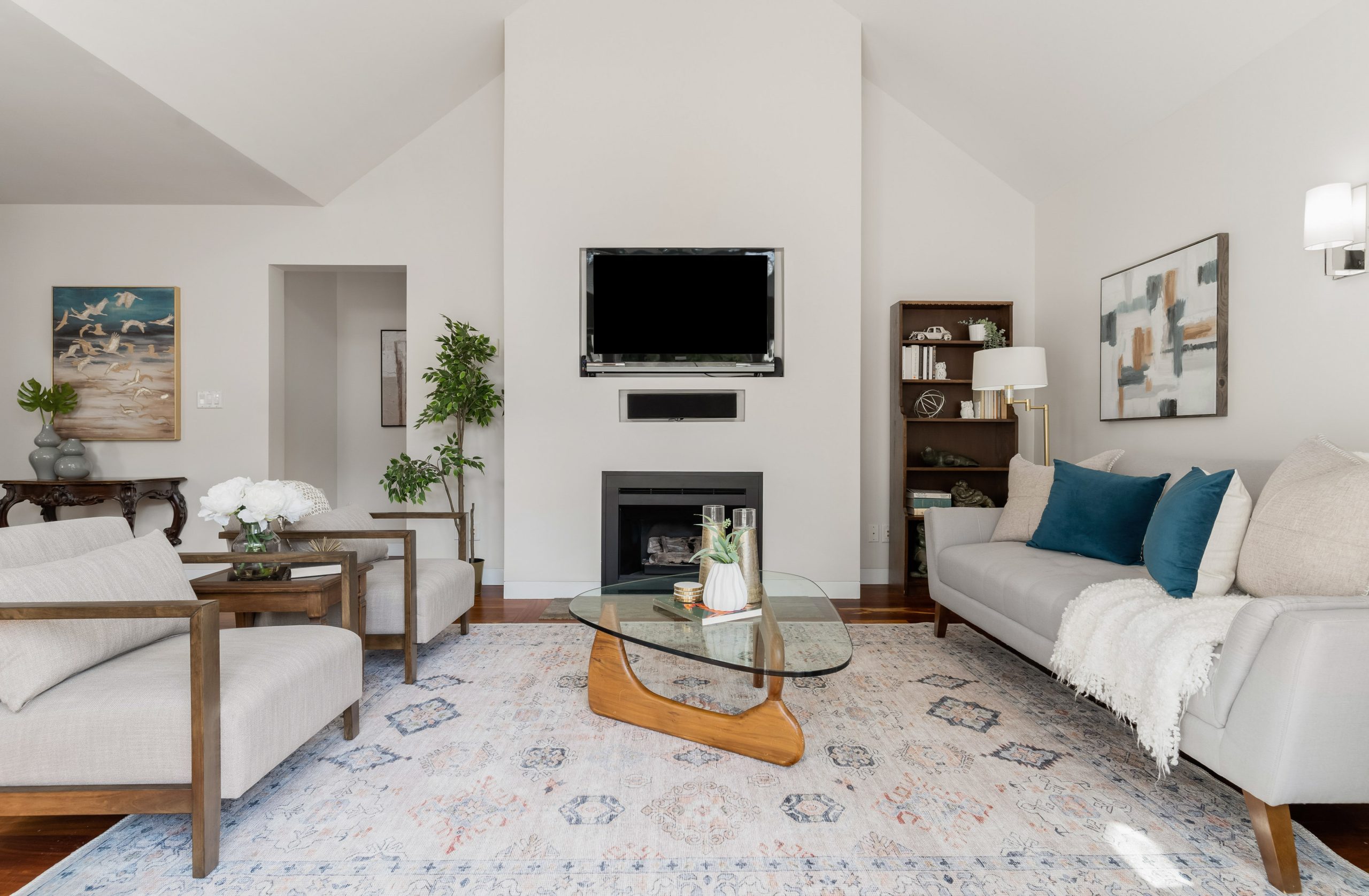 301-3393 CAPILANO CRESCENT, NORTH VANCOUVER 3