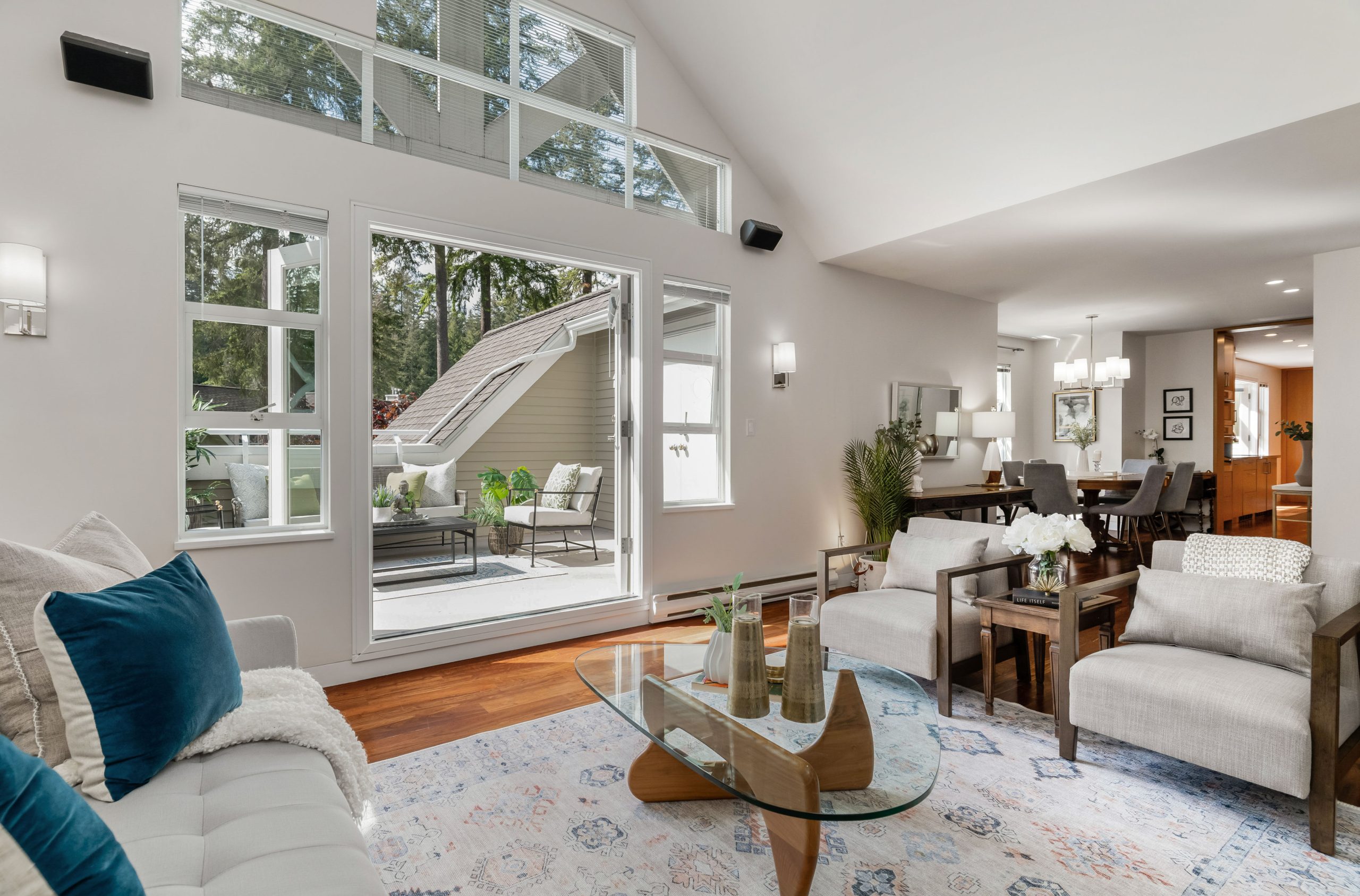 301-3393 CAPILANO CRESCENT, NORTH VANCOUVER