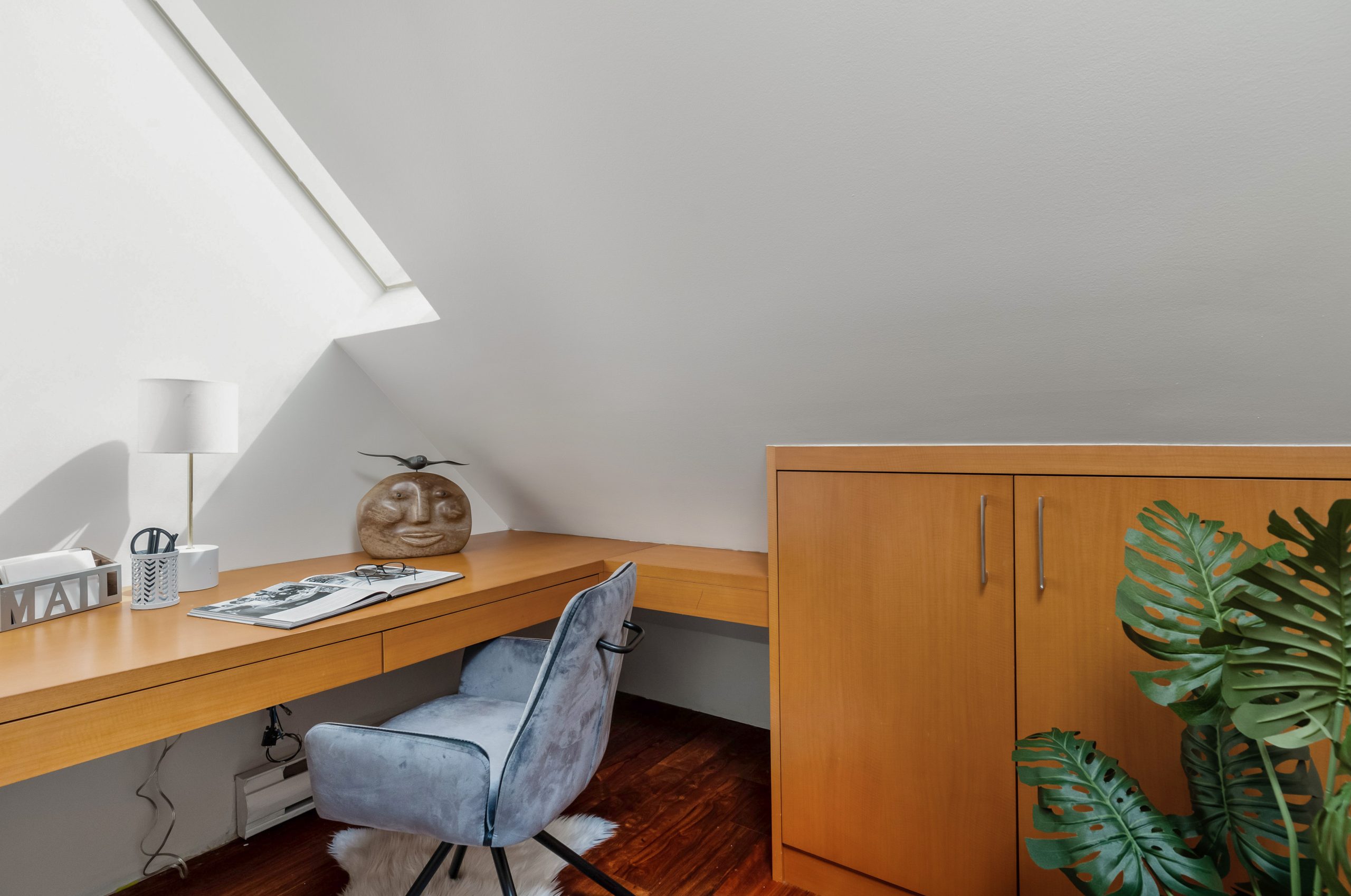 301-3393 CAPILANO CRESCENT, NORTH VANCOUVER 27