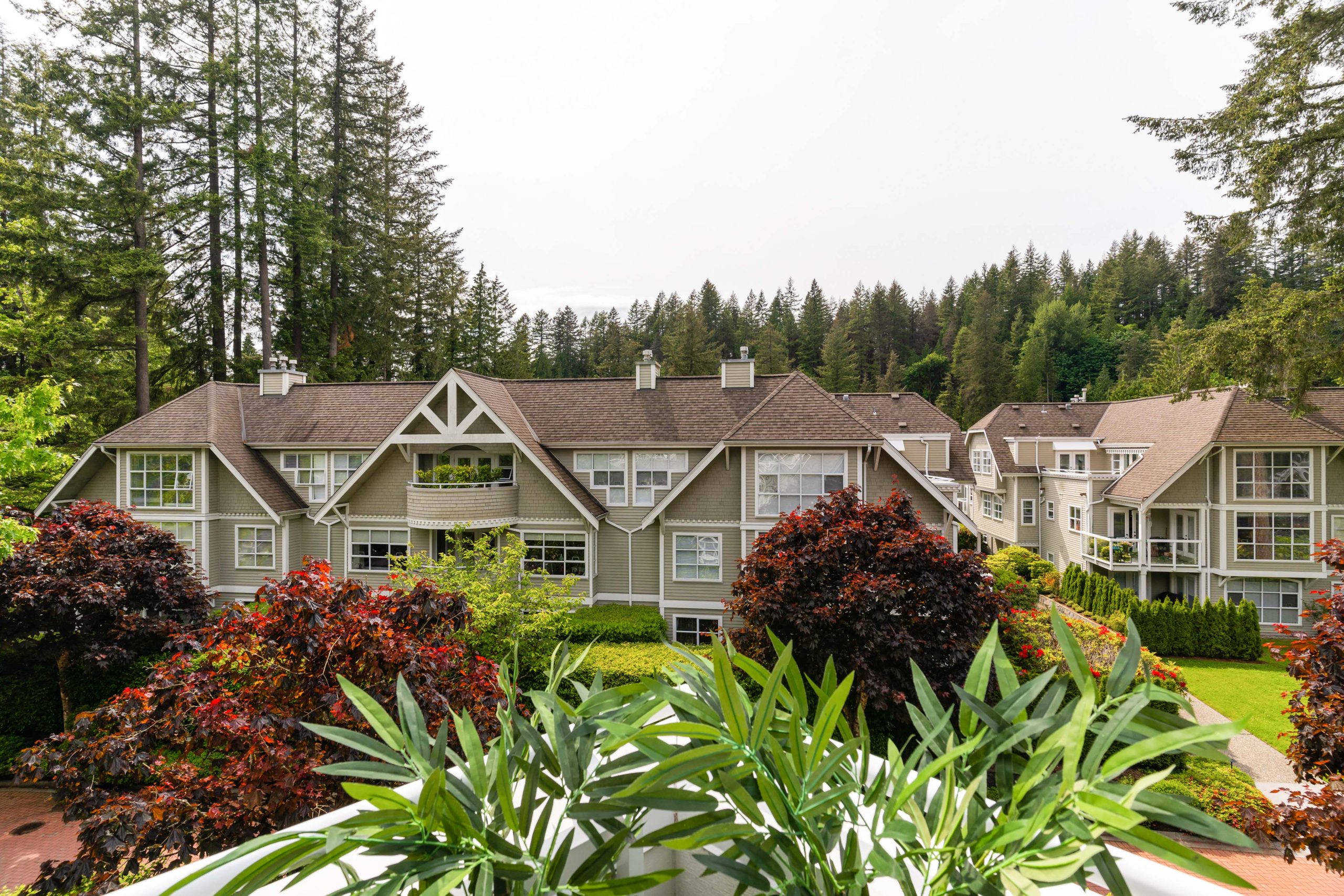 301-3393 CAPILANO CRESCENT, NORTH VANCOUVER 32