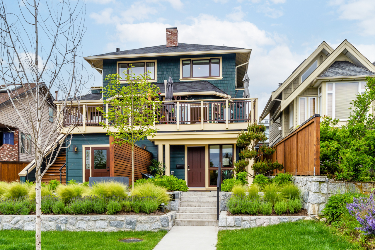 1-240 W 6TH STREET, NORTH VANCOUVER
