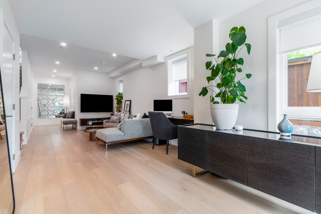 1-240 W 6TH STREET, NORTH VANCOUVER 13