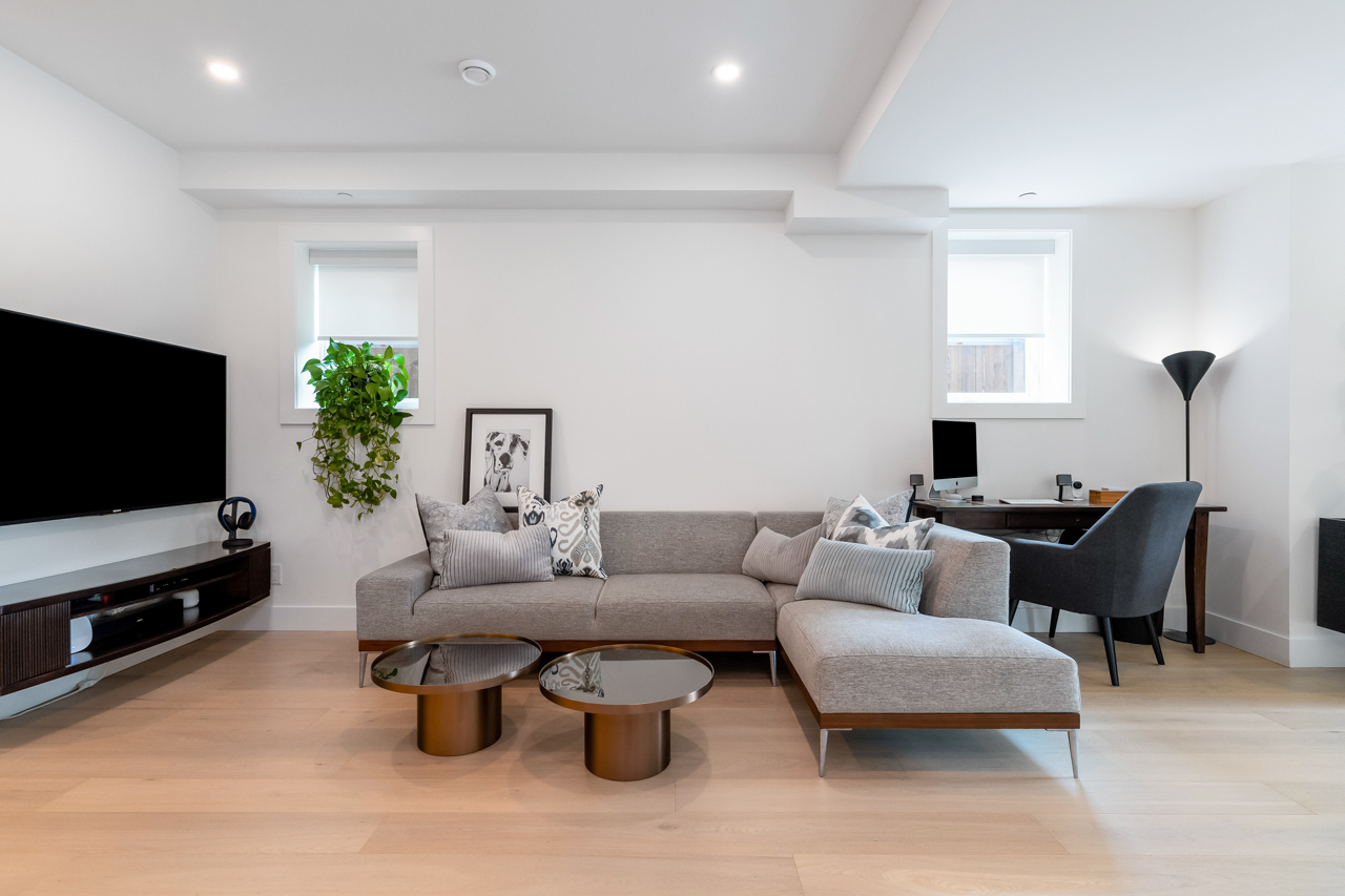 1-240 W 6TH STREET, NORTH VANCOUVER 16