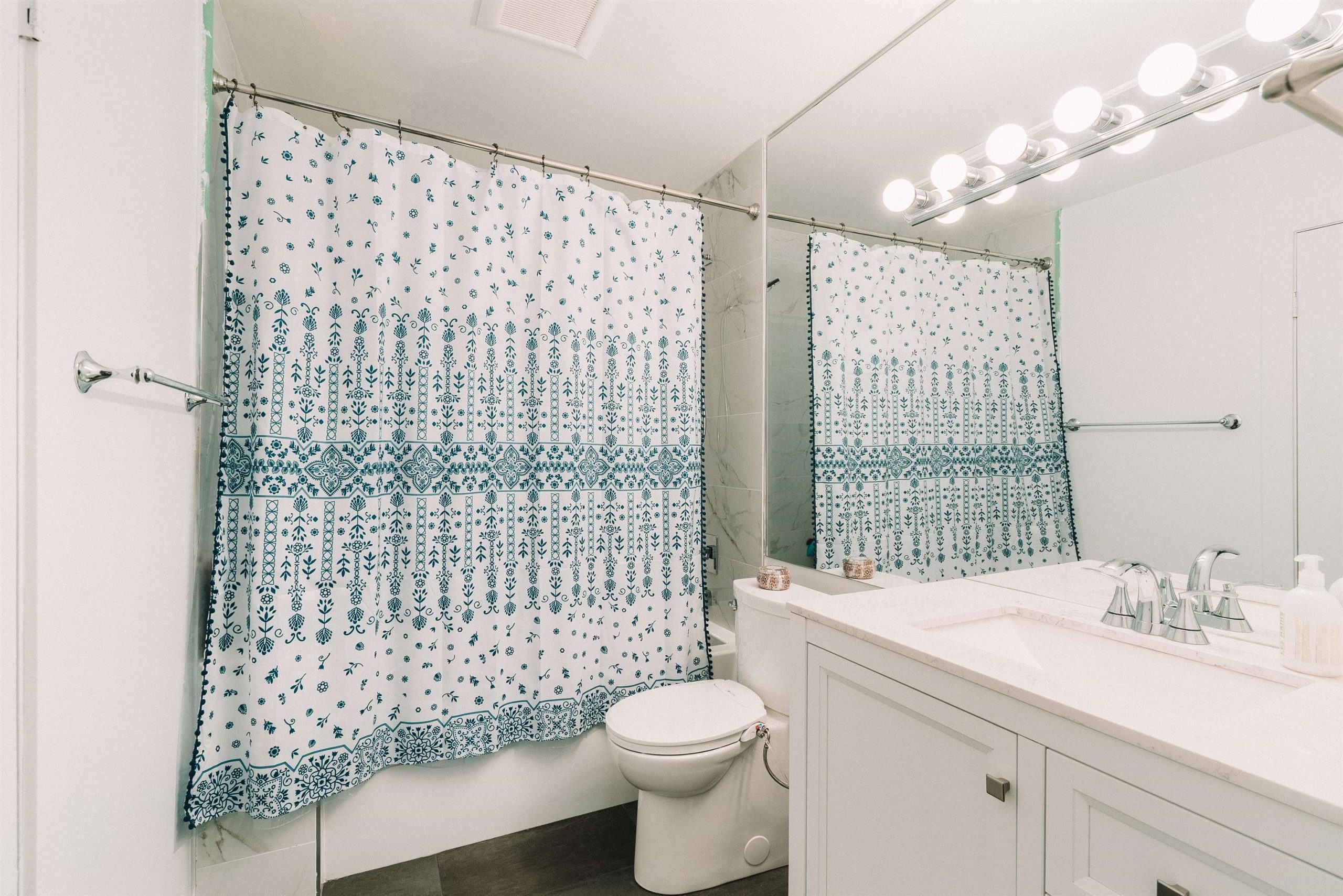 37-900 W 17TH STREET, NORTH VANCOUVER 17